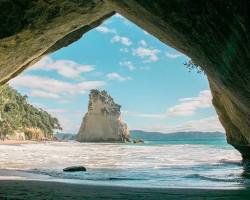 Image of Cathedral Cove, New Zealand