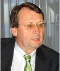 Wolfgang Pföhler (52) leitet seit Juli 2005 die Rhön- Klinikum AG. Zuvor war der Diplom-Kaufmann Geschäftsführer des Universitätsklinikums Mannheim. - img117904