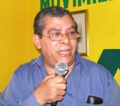 El presidente del Bloque de Transporte del Cibao (BLOTRANCI); sindicalista Luis Bencosme, calificó de enemigos del pueblo a las principales autoridades ... - files\ntcs\2014-feb\19-19-07-47-19-2623141