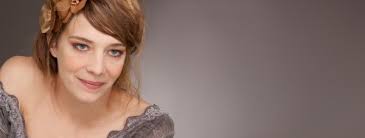 Molly Bloom. Die französische Schauspielerin Céline Sallette spielt in Paris ...