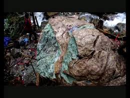 Image result for penemuan batu giok raksasa