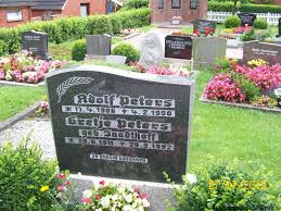 Grab von Adolf Peters (17.04.1906-04.02.1990), Friedhof Canum - cm045