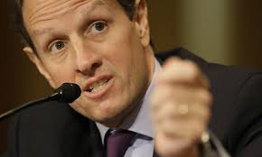 Timothy Geithner. As Americans become increasingly frustrated over millions of dollars in bonuses awarded to executives at bailed-out AIG, ... - Timothy-Geithner-001