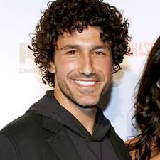 Ethan Zohn Holden/WireImage.com. The Kardashians have conquered Hollywood, but are Kim, Kourtney and Khloé now helping to cure cancer? We kid you not. - 300.zohn.ethan.lc.081710