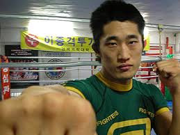 dong-hyun-kim-1. And the finish was unbelievable. Kim was relentless early in round one, looking to apply his clinch and get his wrestling going. - dong-hyun-kim-1