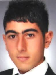 Sivas&#39;ın merkeze bağlı Himmetfakı Köyü&#39;nde babası ile birlikte koyunlarını otlatan 18 yaşındaki Abdullah Arslan, yıldırım düşmesi sonucu yaşamını yitirdi. - yildirim-dustu-coban-oldu-3609784_o