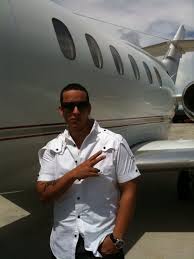 entrevista a daddy yankee Images?q=tbn:ANd9GcRp5HTsjq5DBmQpoRYennifJ_E0B9CPx_Y9sN9xoH3UEI5bouef