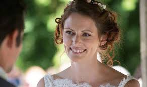 Helen Thompson died four months after her wedding after collapsing following a violent seizure [CATERS]. Helen, 28, died four months after marrying her ... - helen-thompson-454374