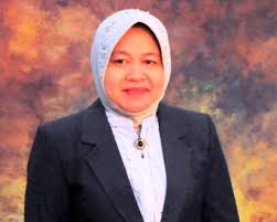 Walikota Surabaya Ir. Tri Rismaharini, MT