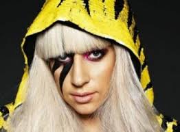 Fãs fantasiados concorrem a camarote VIP no show de Lady Gaga. Os fãs que garantiram ingressos para curtir o show de Lady Gaga na pista Premium (R$ 750) e ... - IMAGEM_NOTICIA_5