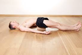 Daniel Eichler - Yoga : Main - Galerie browse