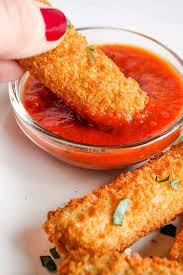 How to Make Air Fryer Mozzarella Sticks Without the Cheese Oozing ...