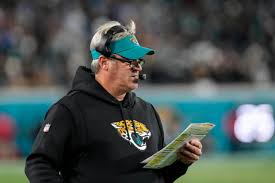 Doug Pederson doesn't challenge a missed call on a dropped pass and it 
costs Jaguars