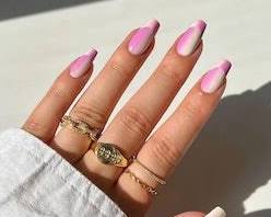Ombré nail polish trend