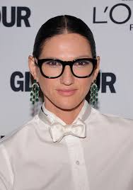 Jenna Lyons pulled her hair back in a stark center-parted bun for the Glamour Women of the Year Awards. - Jenna%2BLyons%2BUpdos%2BClassic%2BBun%2BbfgIYne-A4Kl