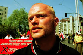 <b>Michael Krick</b> bei einer NPD-Demonstration in Essen im Mai 2000. - Krick