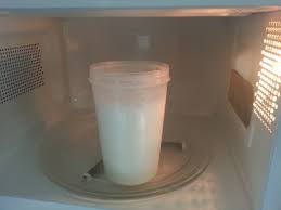 Resultado de imagen de leche dentro microondas