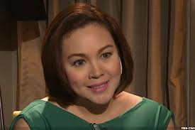 Claudine Barretto went emotional as she opened up about her family feud during her exclusive tell-all interview with &quot;Buzz ng Bayan&quot; host Boy Abunda aired ... - Claudine-Barretto-Buzz-ng-Bayan