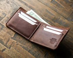 Bifold wallet for men