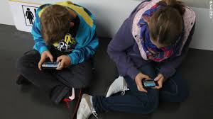 Image result for effect of smartphones on students performance