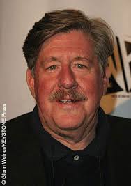 ... whose impressive career spans more than 30 years in theater, films and television, is perhaps best known for his role as Richard Gilmore on the ... - edward_hermann