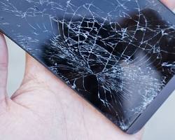 cracked android smartphone screen