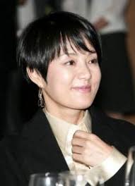 Jang Mi-hee, 50, a leading screen star of the 1970 and 80s and now a theater and visual arts professor at Myongji College, is the latest high-profile Korean ... - posterphoto50603