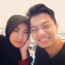 Obligatory selfie with le wife @rizkiyafauziyah. Cieee wife :&gt; #fikrizkiyawedding View Original: Fikri Rasyid on Dusun Bambu - 10358276_1420462664901741_853307189_n1