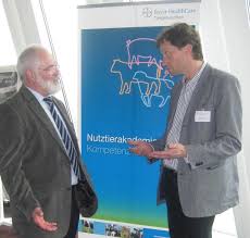 Prof. Dr. Klaus Fehlings (links) und Dr. Andreas Striezel im ... - Andreas-Striezel_high