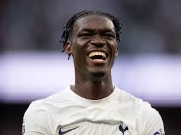 Giant Yves Bissouma statement made after 'silly' Tottenham decision and Ange ...