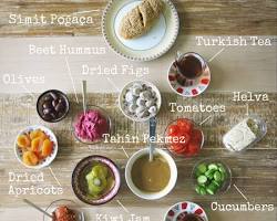 Hummus in Turkish hotel breakfast的圖片