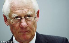 John Major&#39;s Cabinet Secretary Robin Butler, who later chaired the enquiry into Iraq war intelligence - article-2050697-014289230000044D-898_468x293