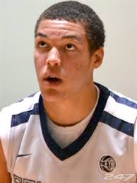 5 overall player in the class of 2013 is deciding between Arizona, Kentucky, Oregon, and Washington. Aaron Gordon will announce his college choice Tuesday ... - 7_791693