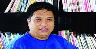 KOMPAS.com - Julianto Eka Putra (40) bermimpi Indonesia menjadi bangsa yang saling menghargai perbedaan suku dan agama. Pria asal Surabaya itu pun coba ... - 4284750_20130225064921