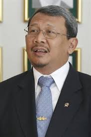 Dr. Ir. Anton Apriyantono. Saya menuliskan nama mantan Menteri Pertanian Kabinet Indonesia Bersatu (KIB) ini bukan semata-mata karena rumahnya berdekatan, ... - anton-menteri-pertanian