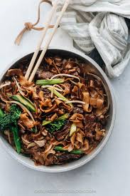Real-Deal Beef Chow Fun (干炒牛河) - Omnivore's Cookbook