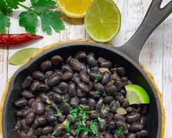 Gambar Chipotle black beans simmering