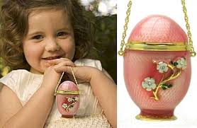 vivian-alexander-easter-egg-purses.jpg. These delicate Easter egg purses by Vivian Alexander are as much little works of art as they are accessories. - vivian-alexander-easter-egg-purses