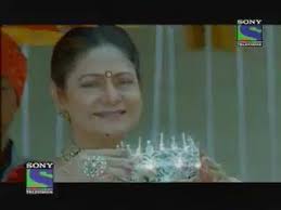 Rajmata Mrinalini Devi Her character is same as in the show. She loves Manya more than Jai. - 715cd