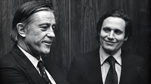 PHOTO: Ben Bradlee and Bob Woodward during &quot;All the President&#39;s Men&quot; 1976 Premiere in Washington, D.C. in Washington, D.C., United States. - gty_ben_bradlee_bob_woodward_thg_120430_wmain