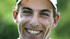 Nach vier Jahren beendet der 28-jährige Schwyzer Tino Weiss seine Karriere als Golfprofi. «Ich habe nicht das erreicht, was ich mir vorgenommen hatte», ... - 288305-73dcc5a88eb5991919c90ee6b9952c3f