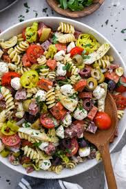 Easy Italian Antipasto Pasta Salad - Kalefornia Kravings