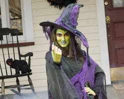 Halloween costume idea: Witch
