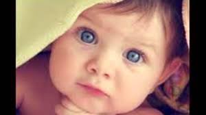 Resultado de imagem para bebes mais fofo com olho azul
