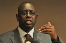 Lors du conseil des ministres d&#39;hier, le chef de l&#39;Etat a encore coupé des têtes. Monsieur Ibrahima Wade, Inspecteur principal des Impôts et Domaines, ... - 4323833-6524526