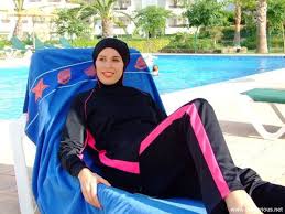 Francia prohibe el burka en la playa Images?q=tbn:ANd9GcTFMx0z5X2myyGLQXTEOxz0fLHrgEEeSu1JAlybYeasCDNGtBWR