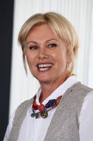 Deborah Lee Furness makes a speech during the launch of &#39;National Adoption Awareness Week&#39; at Icebergs on November 17, 2008 in Sydney, ... - Celebrities%2BSupport%2BNational%2BAdoption%2BAwareness%2BlZ5JIHgD7zal