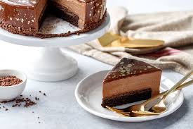 Nutella Brownie Mousse Cake with Milk Chocolate Mirror Glaze ...
