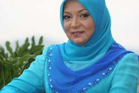 Deputy Minister Mashitah Ibrahim&#39;s article in Utusan Malaysia irks the PAS women&#39;s wing. The latter says the party is always committed to its Islamic values ... - Mashitah-Ibrahim