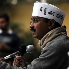 Striking a major controversy, Aam Aadmi Party chief Arvind Kejriwal met Muslim cleric Maulana Tauqeer Raza Khan ahead of the Assembly Elections in the ... - 1914149